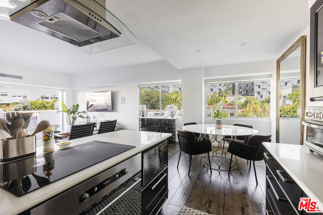 1155 N La Cienega Blvd Unit: 601