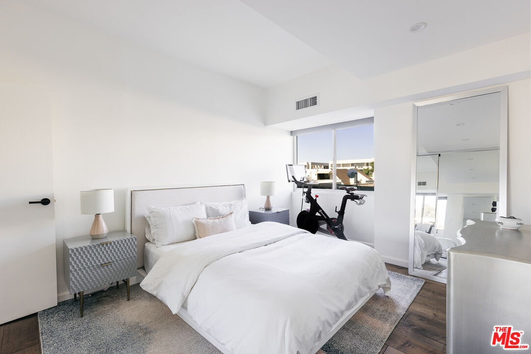 1155 N La Cienega Blvd Unit: 601