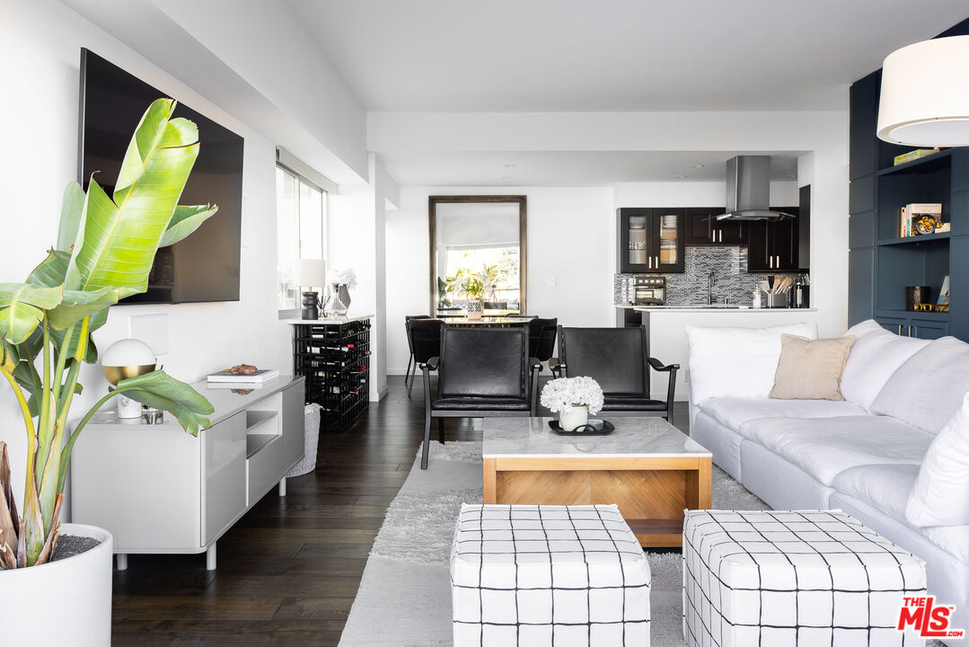 1155 N La Cienega Blvd Unit: 601