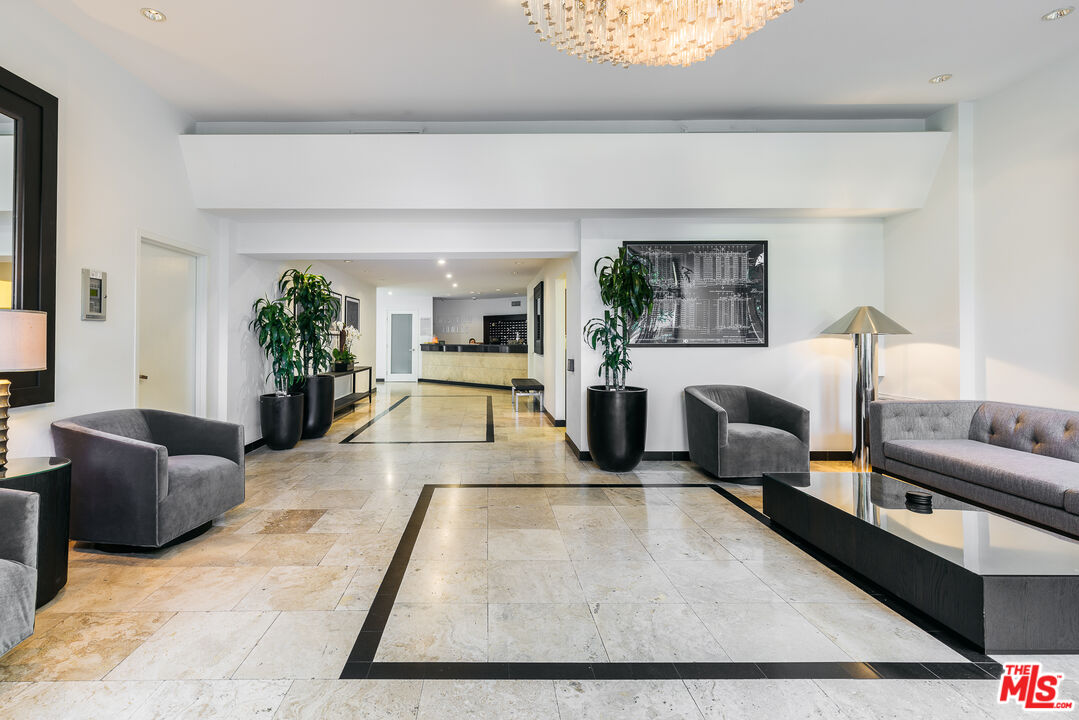 1155 N La Cienega Blvd Unit: 601