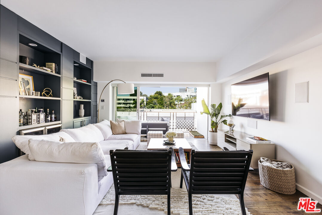 1155 N La Cienega Blvd Unit: 601