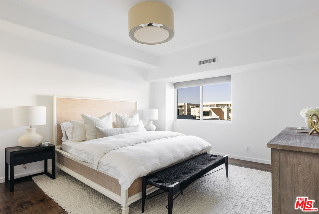 1155 N La Cienega Blvd Unit: 601