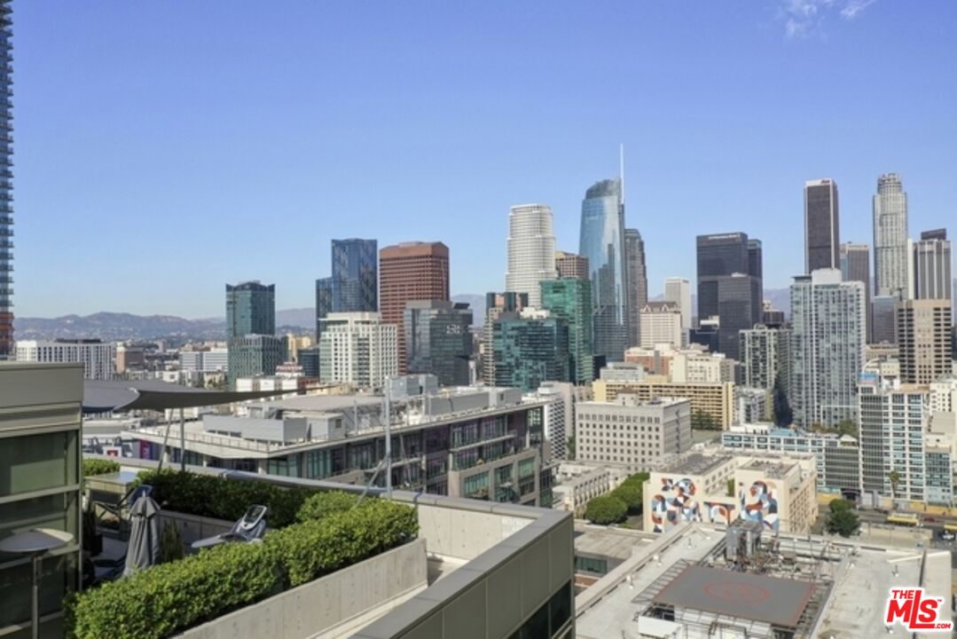 1155 S Grand Ave Unit: 916