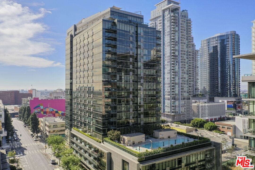 1155 S Grand Ave Unit: 916