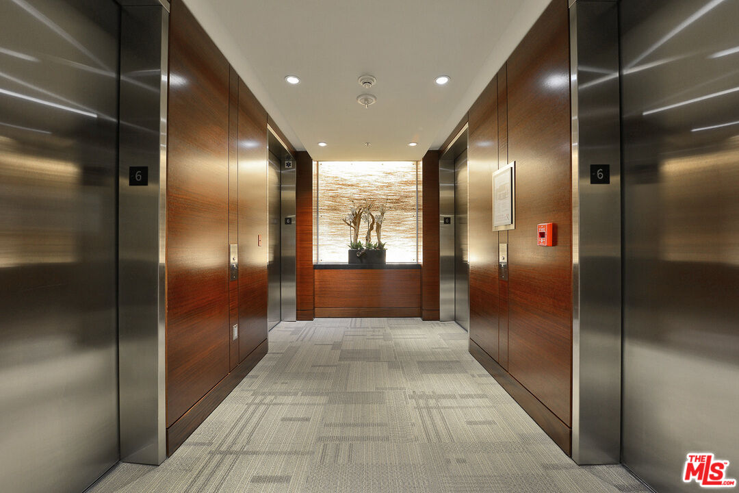 1155 S Grand Ave Unit: 916