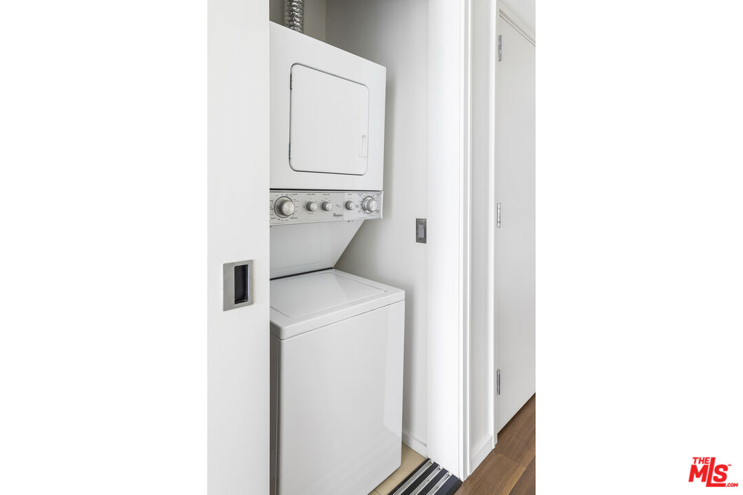 1155 S Grand Ave Unit: 916