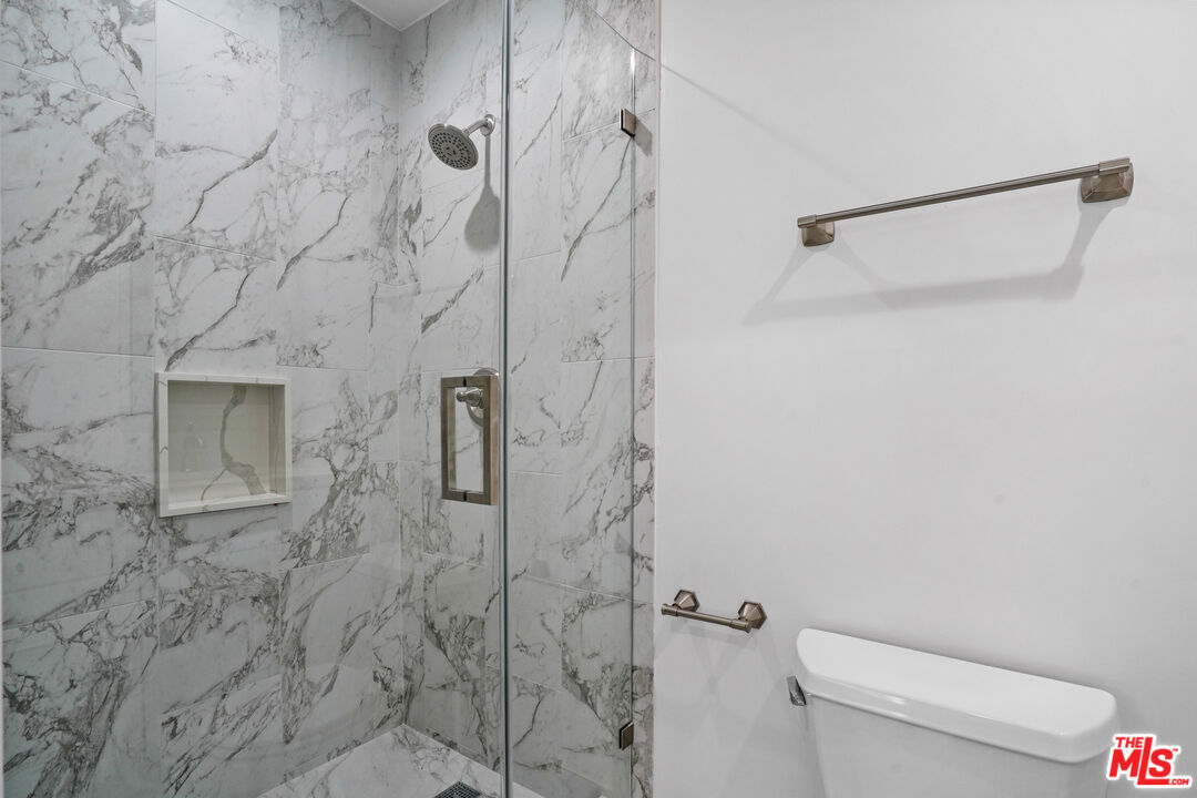 1449 Butler Ave Unit: 1