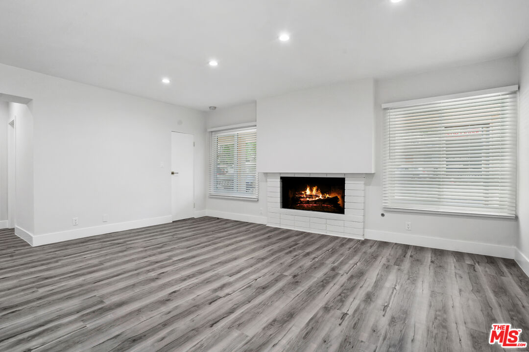 1449 Butler Ave Unit: 1