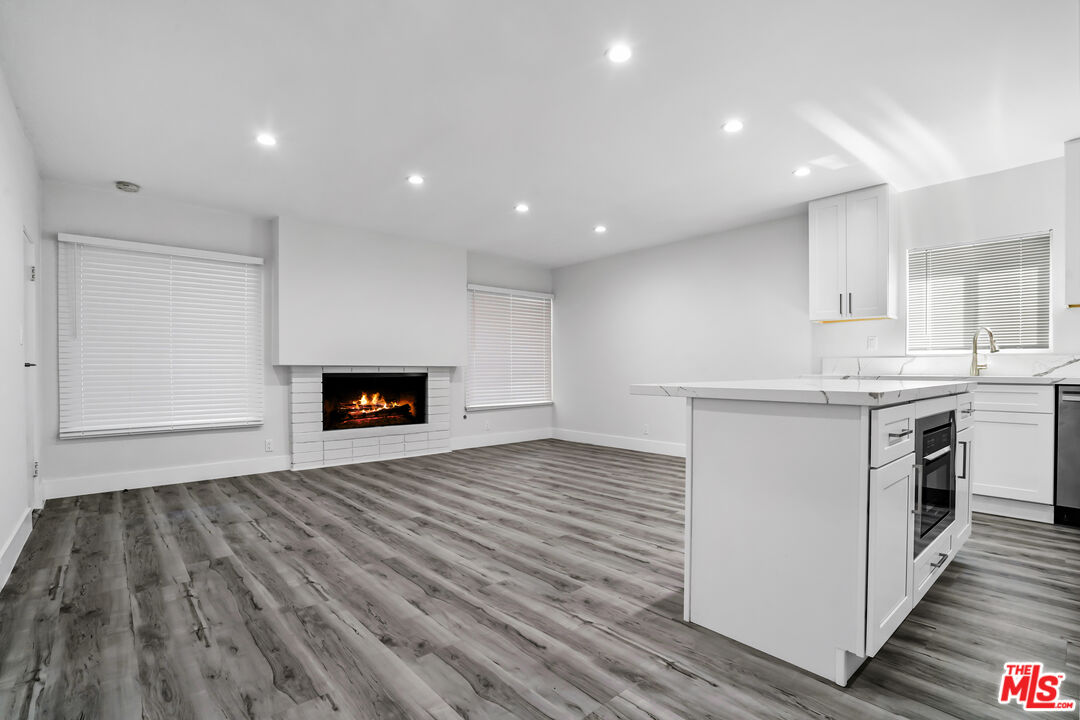 1449 Butler Ave Unit: 1