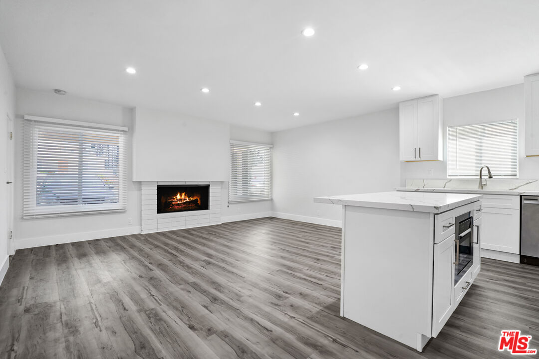 1449 Butler Ave Unit: 1