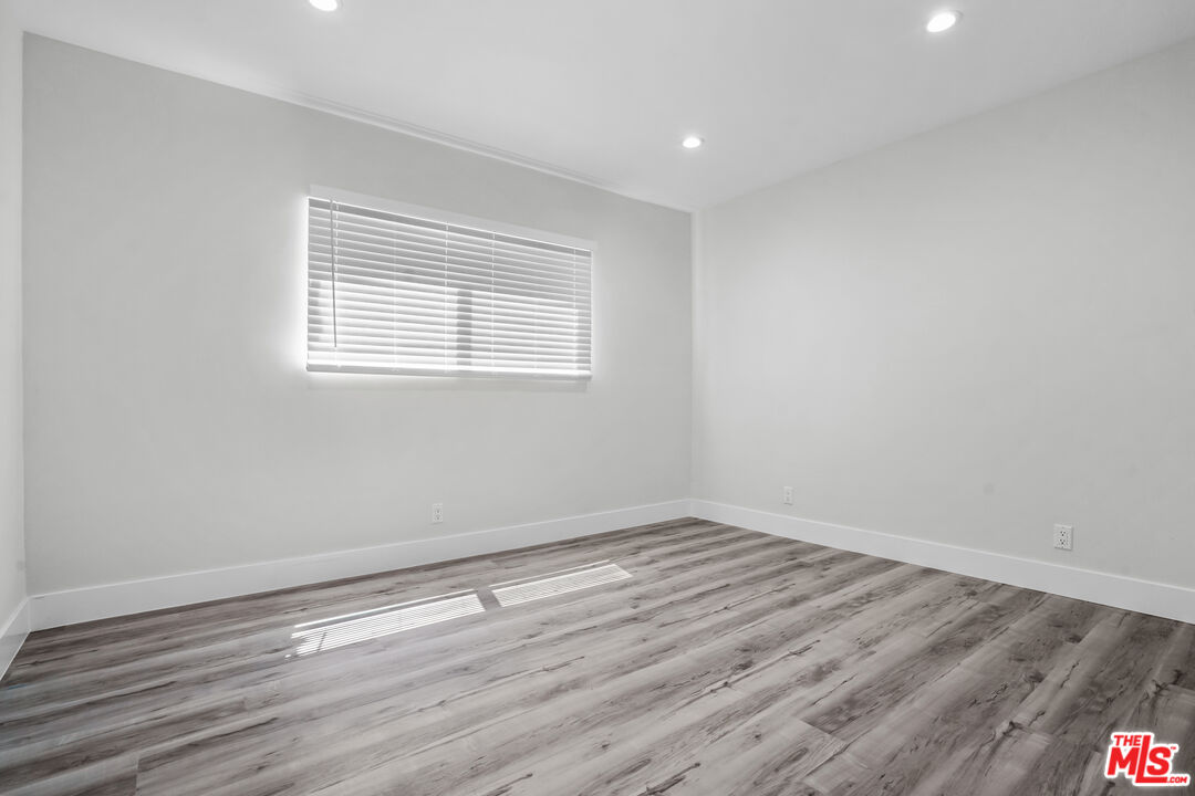 1449 Butler Ave Unit: 1