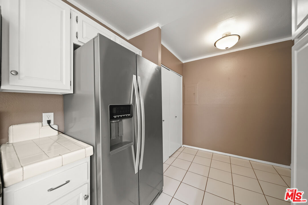 403 N Oakhurst Dr Unit: 202