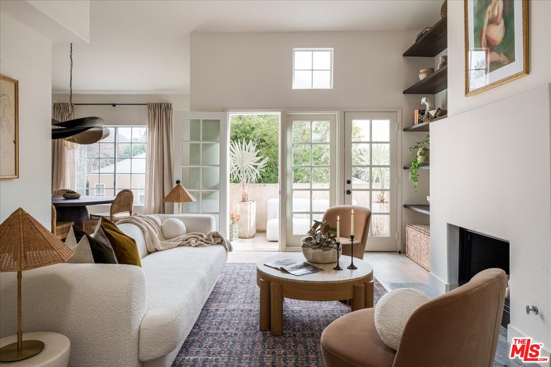 42 E Sierra Madre Blvd