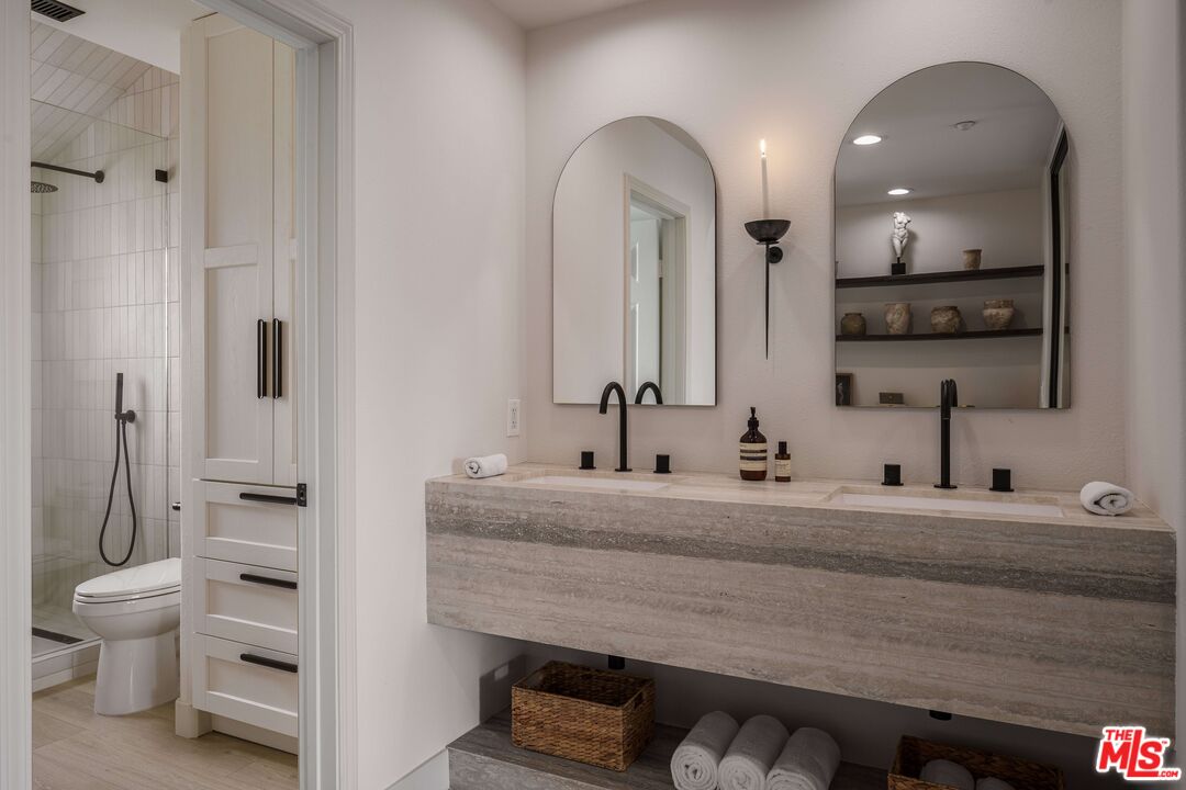 42 E Sierra Madre Blvd