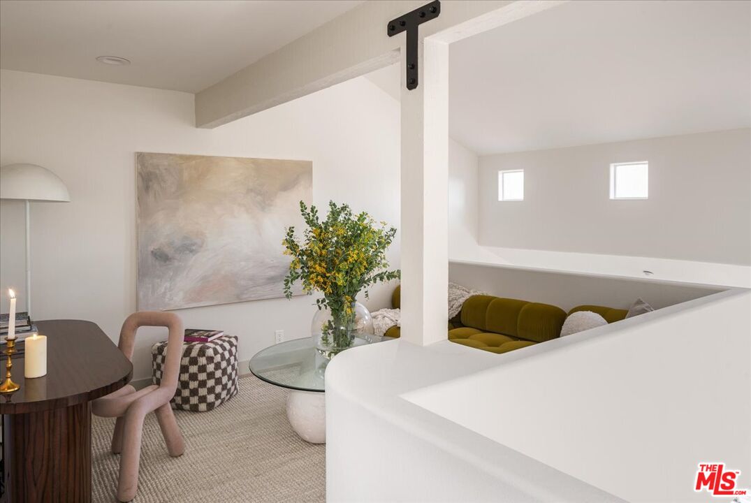 42 E Sierra Madre Blvd