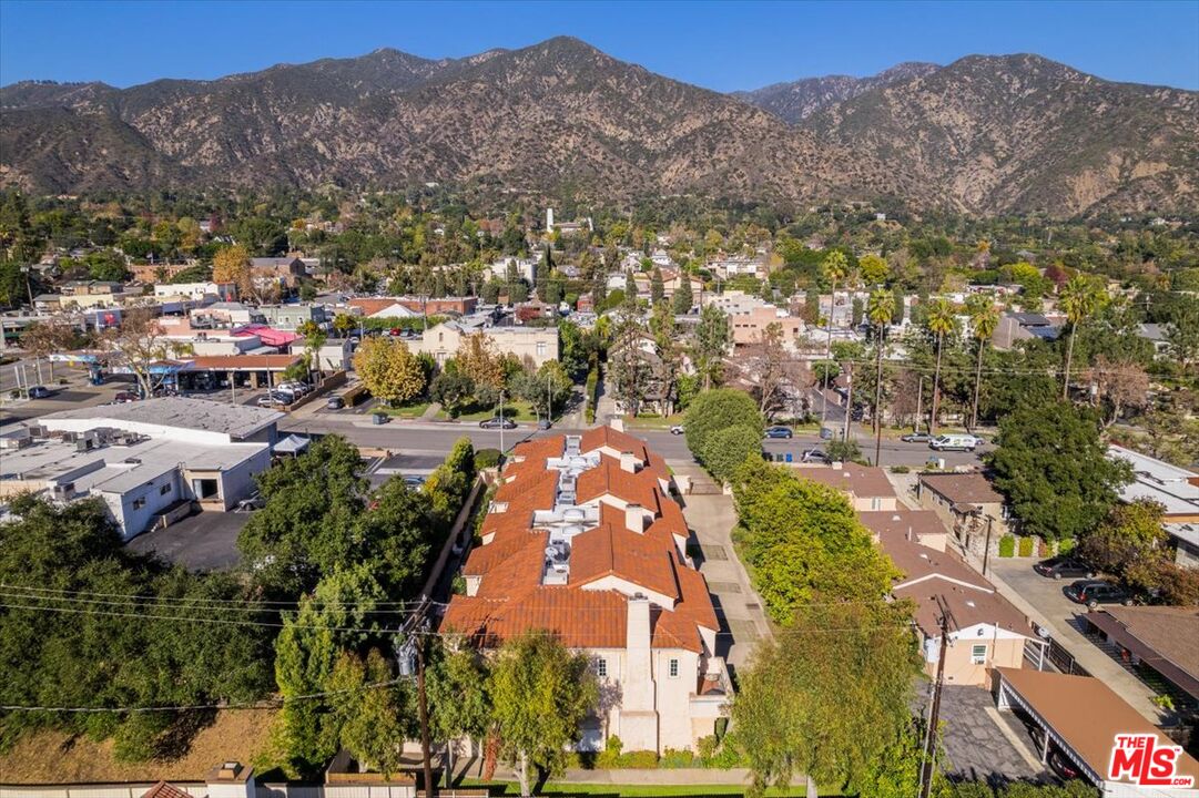 42 E Sierra Madre Blvd