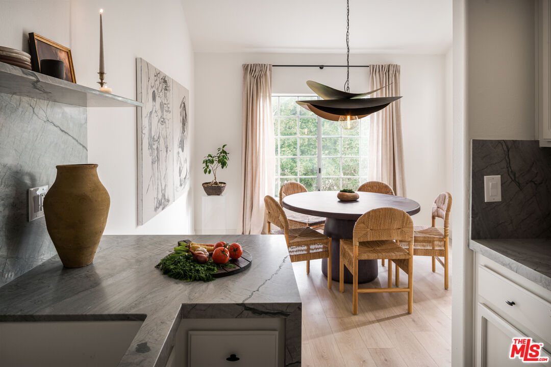 42 E Sierra Madre Blvd