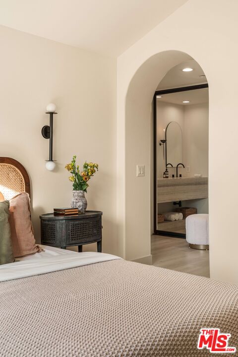 42 E Sierra Madre Blvd