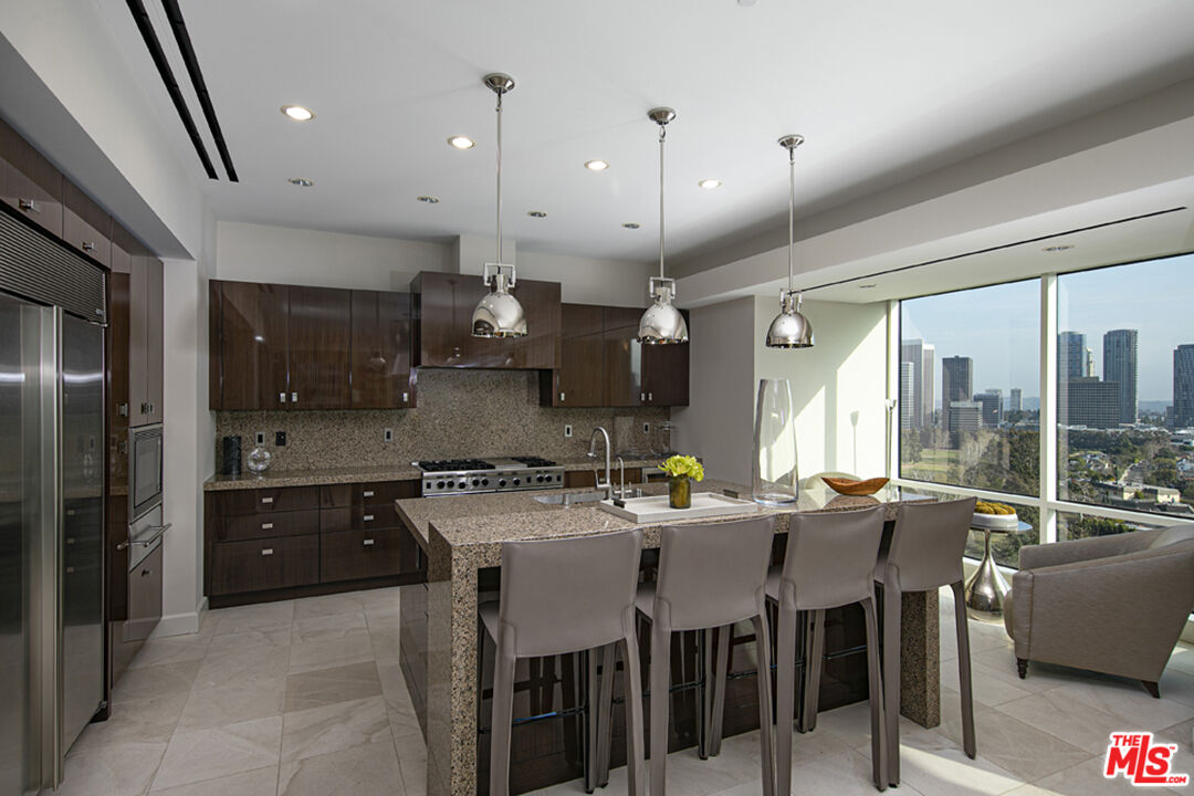 1200 Club View Dr Unit: 14S