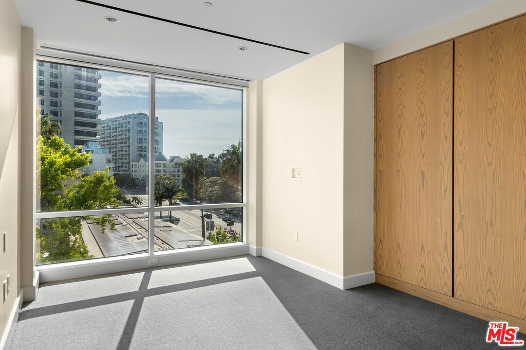 1200 Club View Dr Unit: 6N