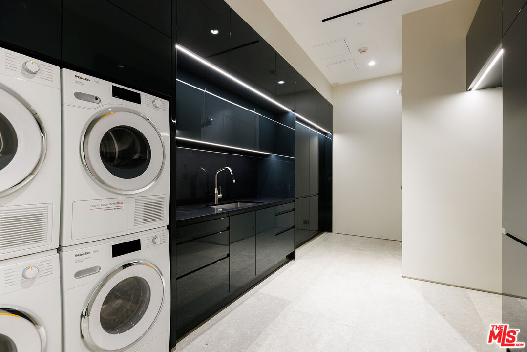 1200 Club View Dr Unit: 22