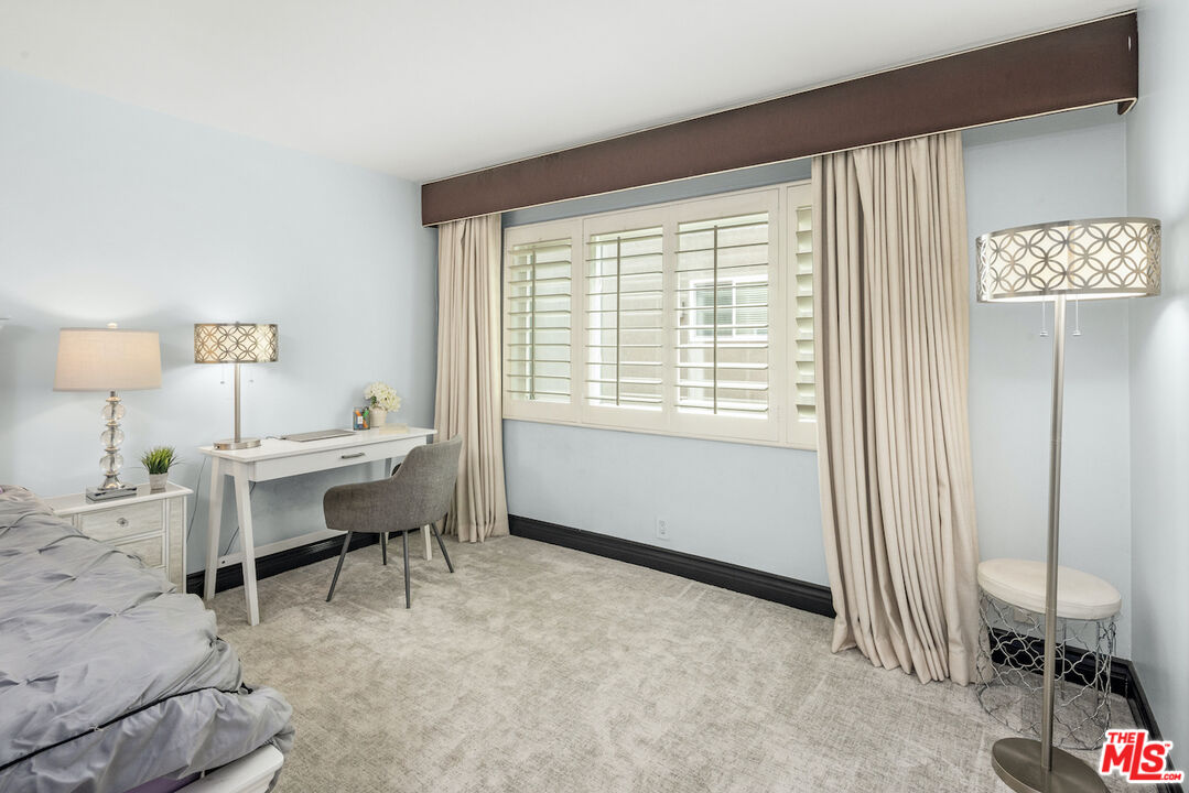 1121 N Olive Dr Unit: 209