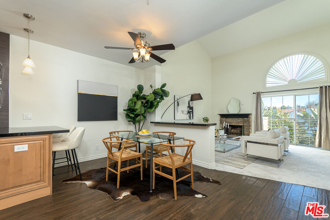 10604 Valley Spring Ln Unit: 305