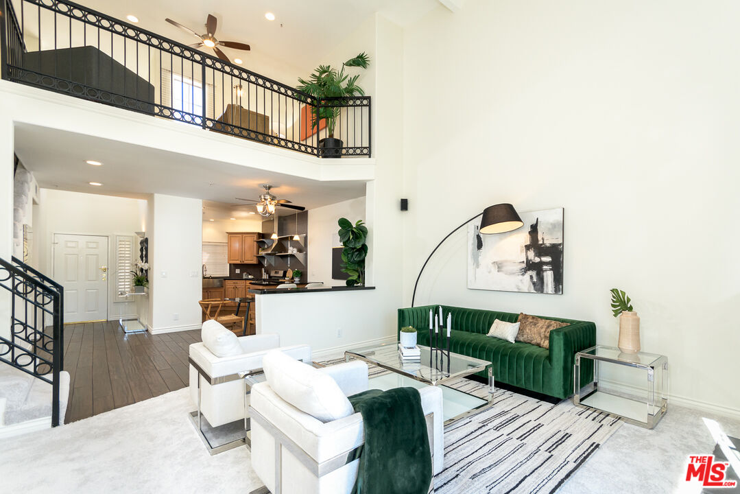 10604 Valley Spring Ln Unit: 305