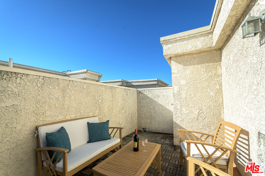 10604 Valley Spring Ln Unit: 305