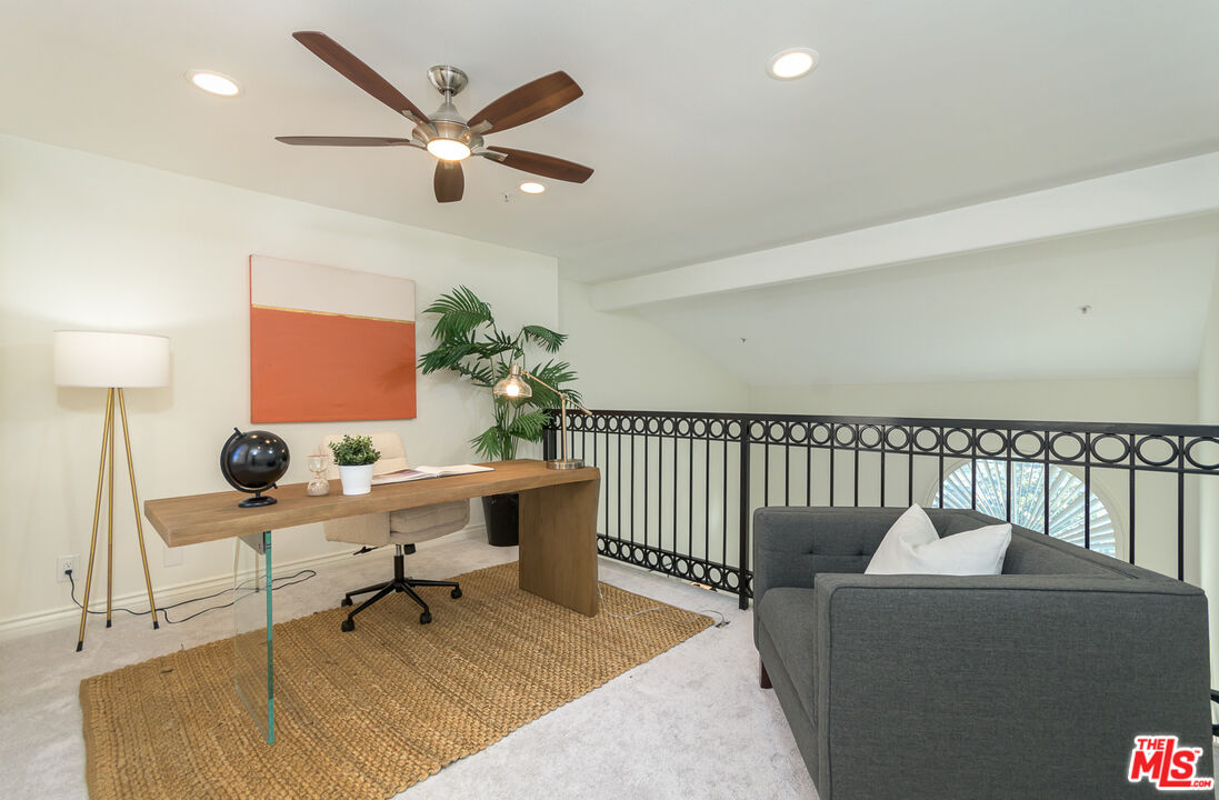 10604 Valley Spring Ln Unit: 305