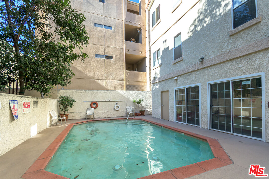 10604 Valley Spring Ln Unit: 305