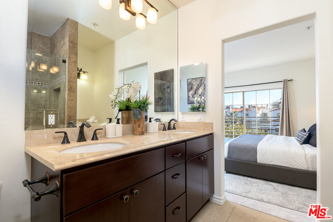 10604 Valley Spring Ln Unit: 305