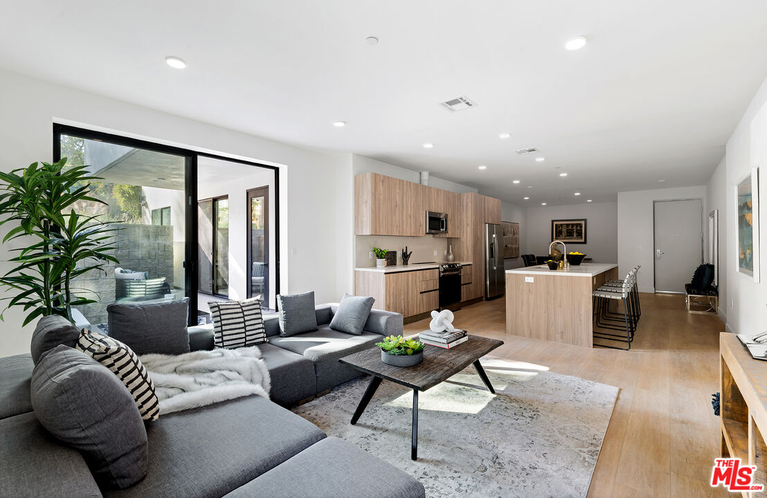 3651 Regal Pl Unit: 102