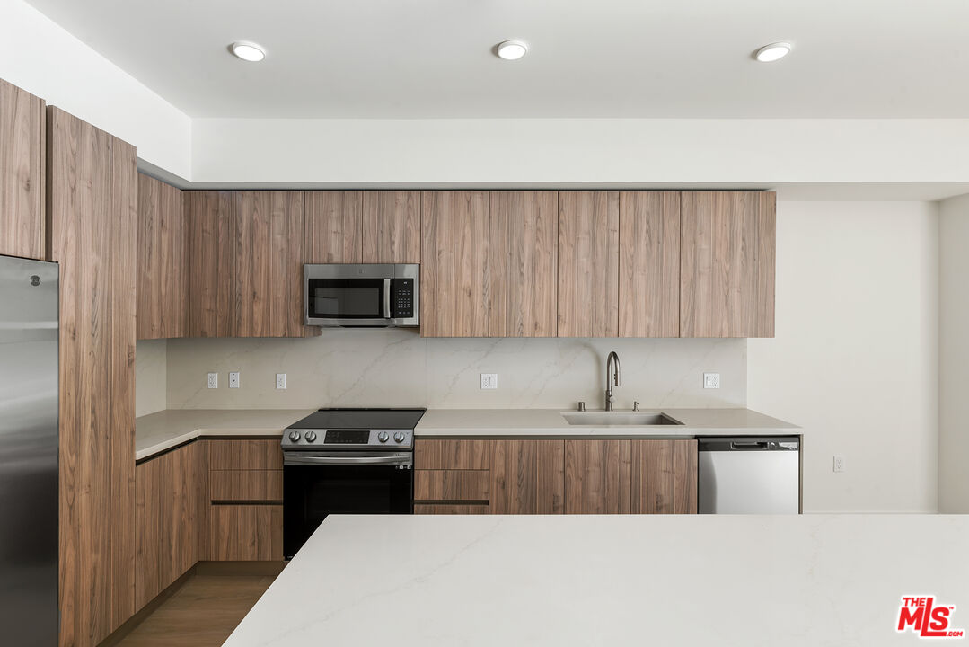 3651 Regal Pl Unit: 506