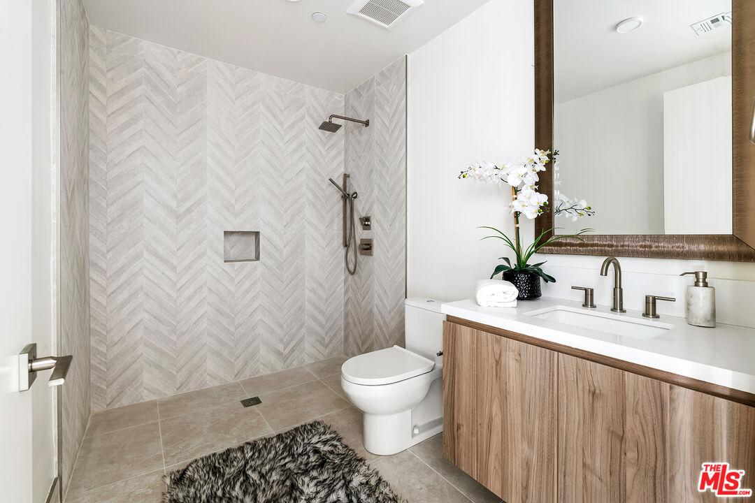 3651 Regal Pl Unit: 506