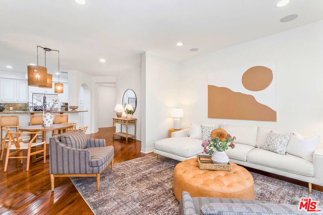 7101 Playa Vista Dr Unit: 307