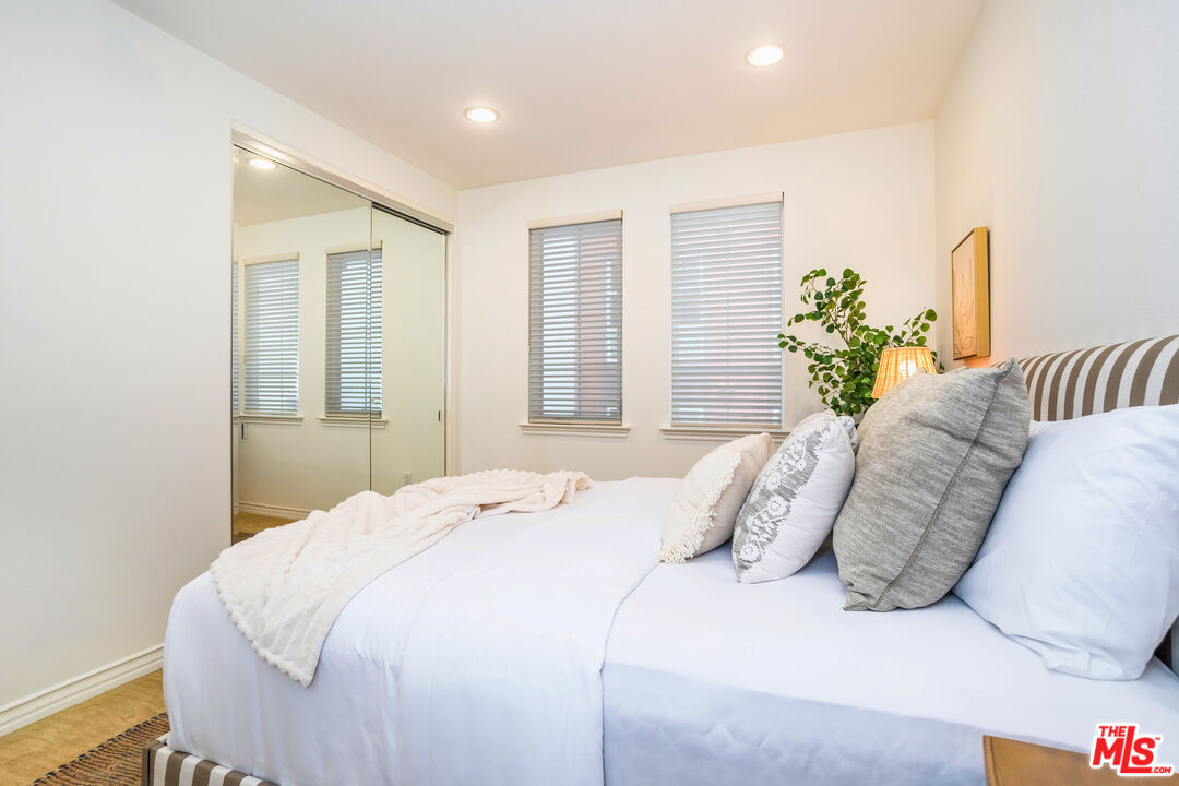 7101 Playa Vista Dr Unit: 307