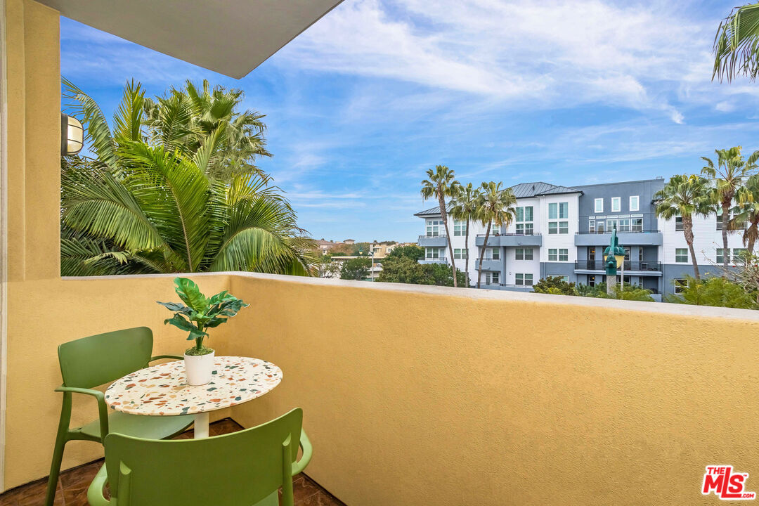 7101 Playa Vista Dr Unit: 307