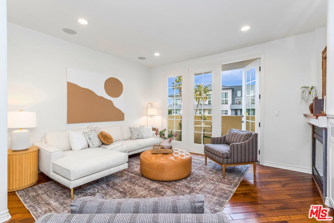 7101 Playa Vista Dr Unit: 307