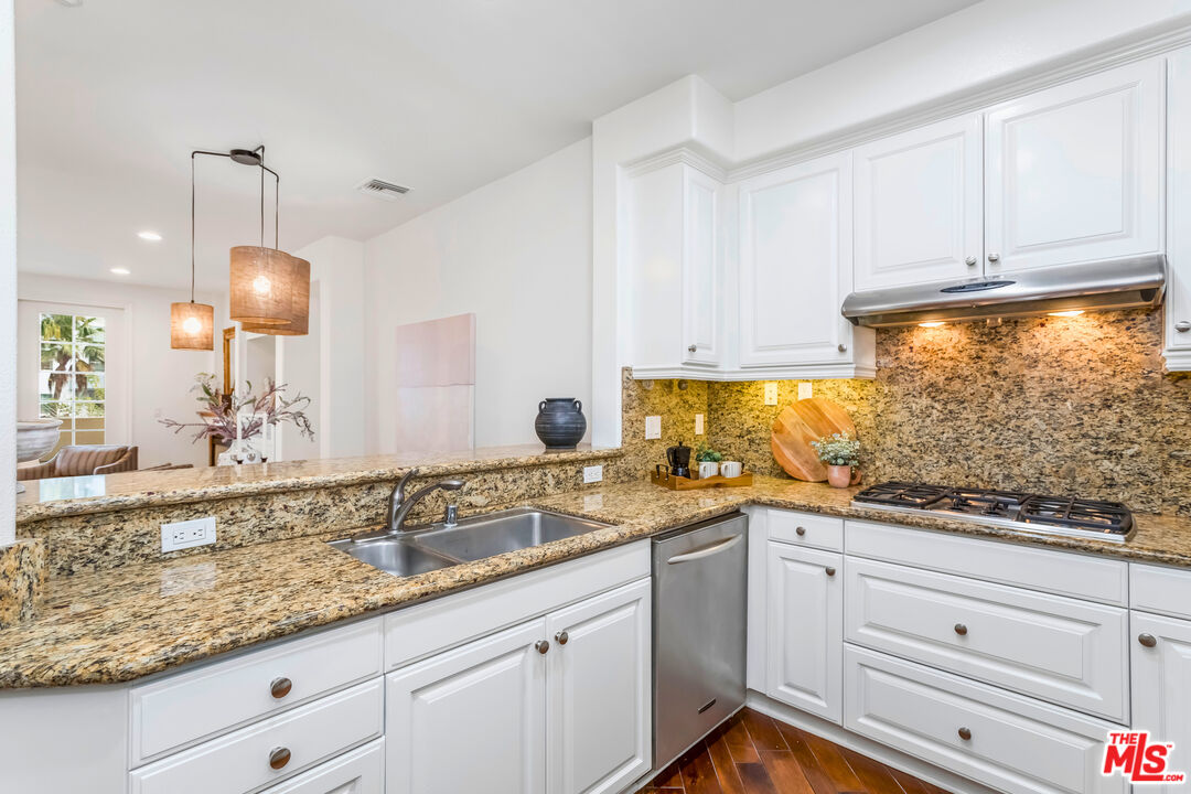 7101 Playa Vista Dr Unit: 307