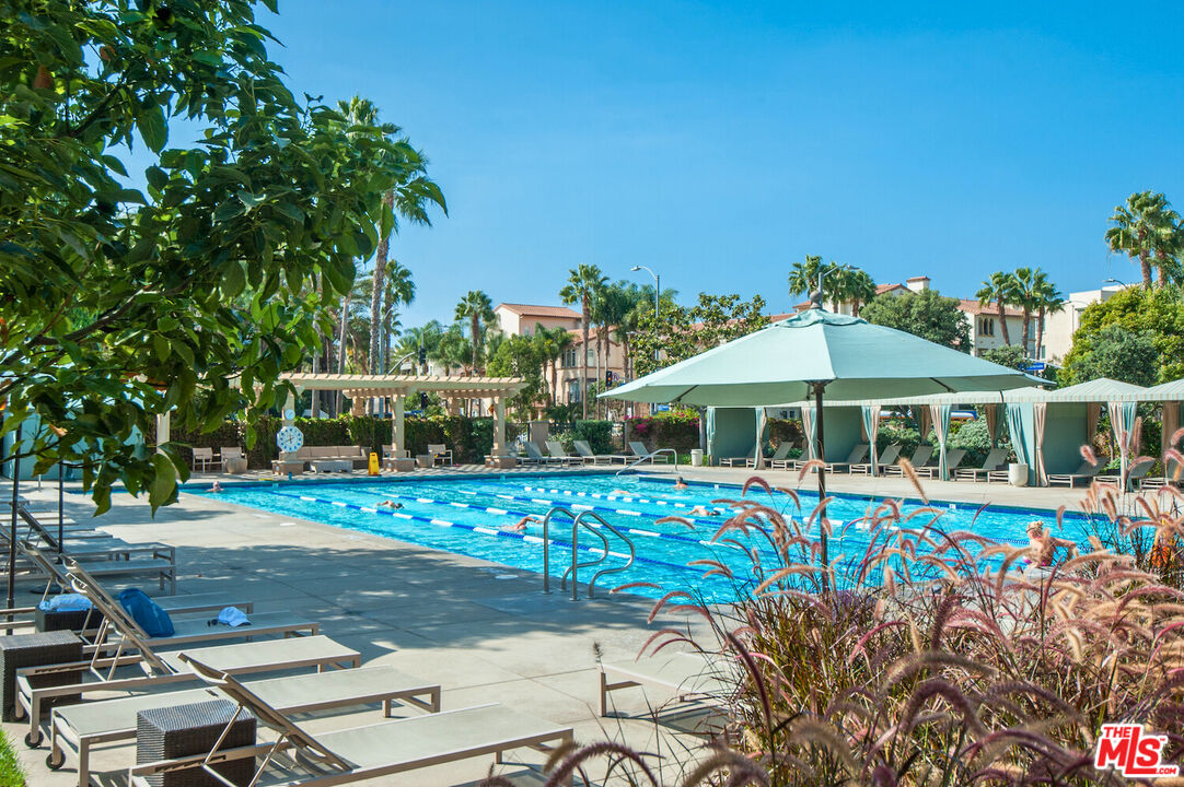 7101 Playa Vista Dr Unit: 307