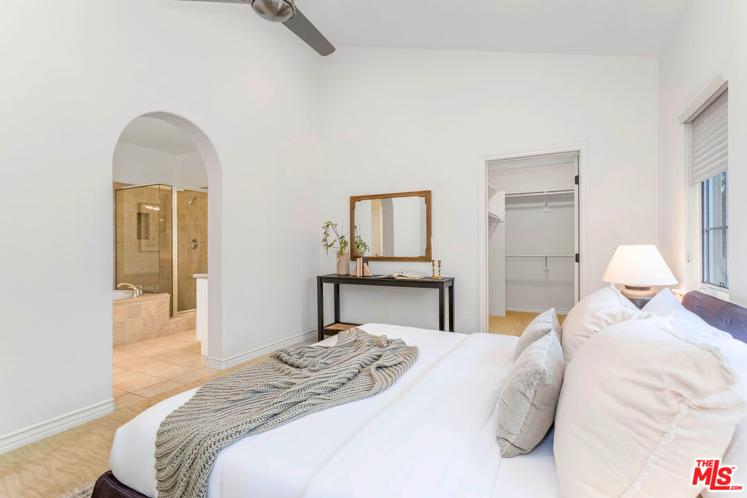 7101 Playa Vista Dr Unit: 307