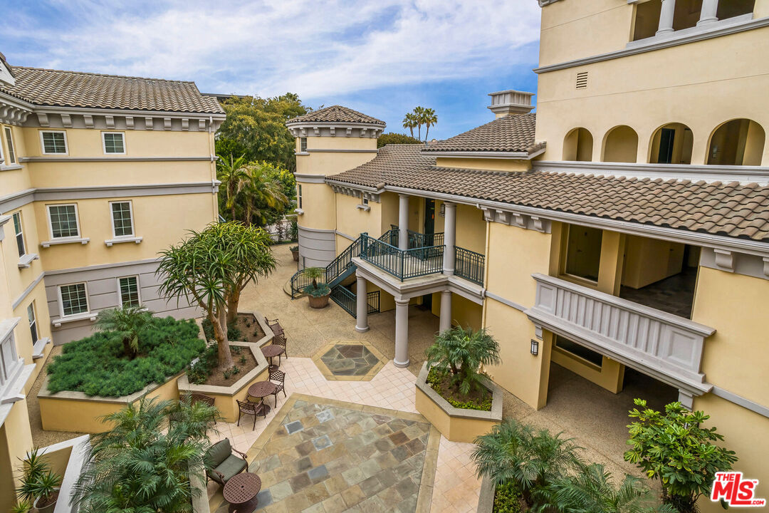 7101 Playa Vista Dr Unit: 307