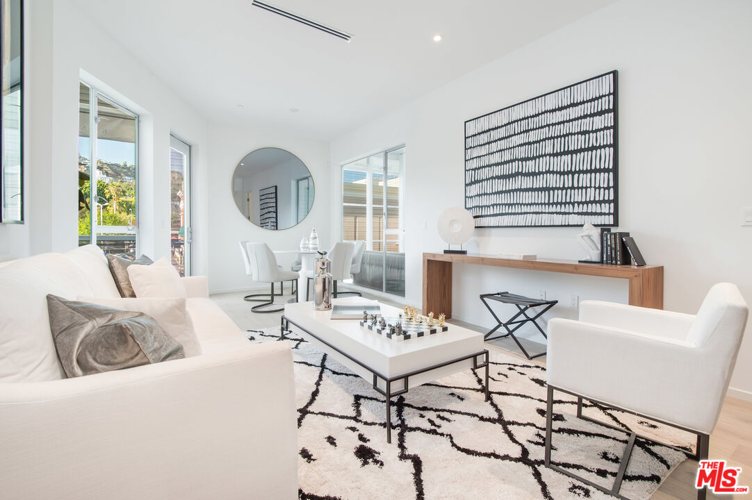 1030 N Kings RD Unit: 303