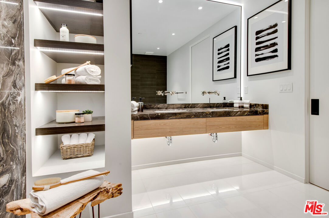 1030 N Kings RD Unit: 303