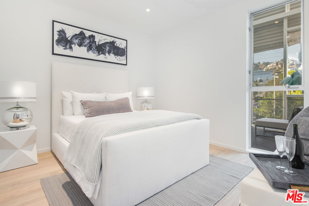 1030 N Kings RD Unit: 303