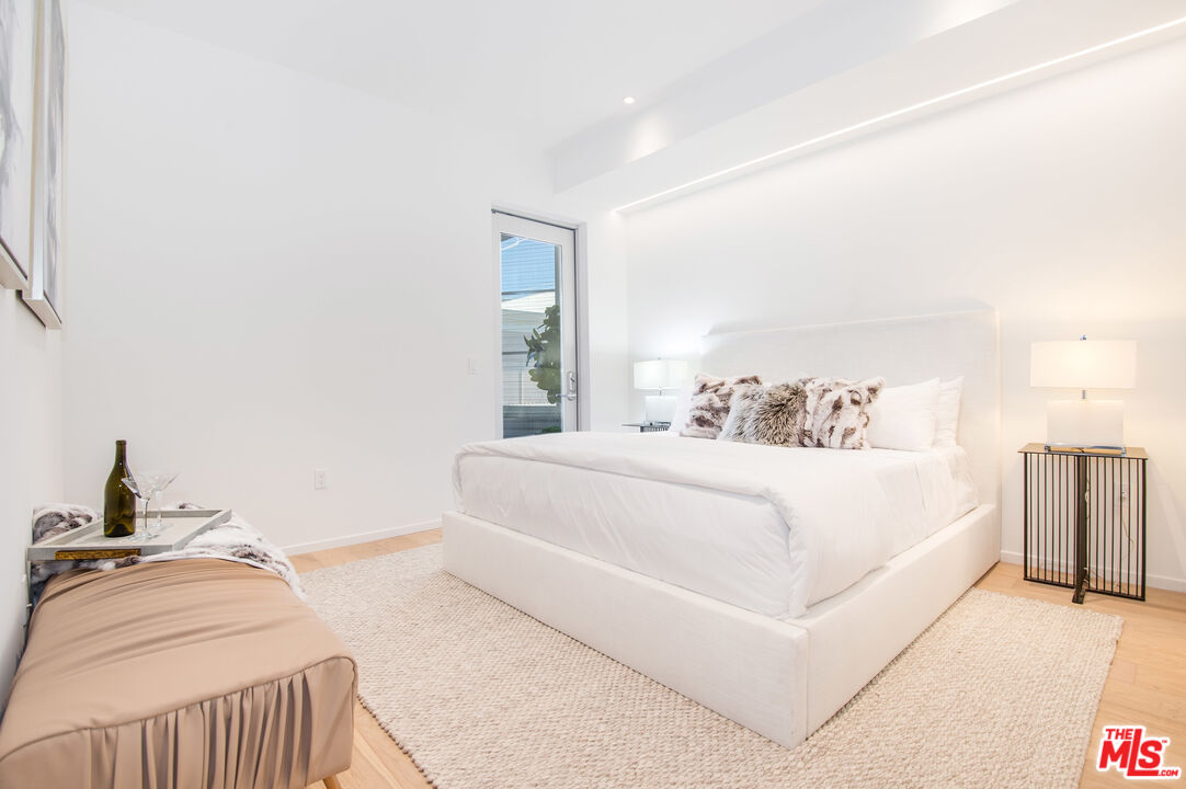 1030 N Kings RD Unit: 303