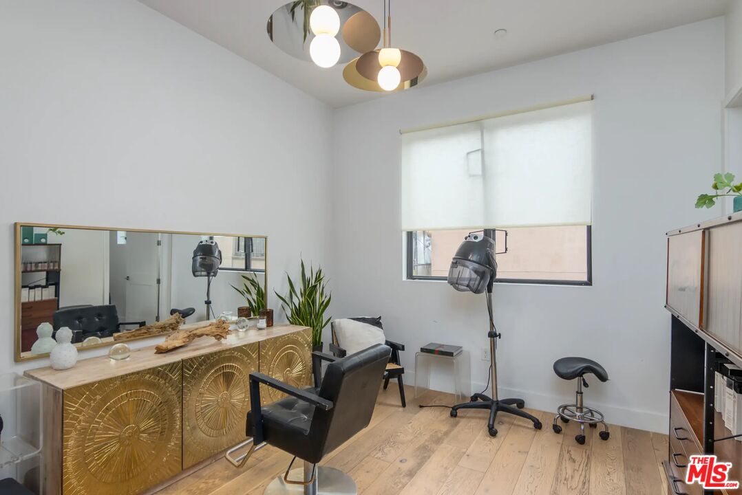 4322 Gentry Ave Unit: 103