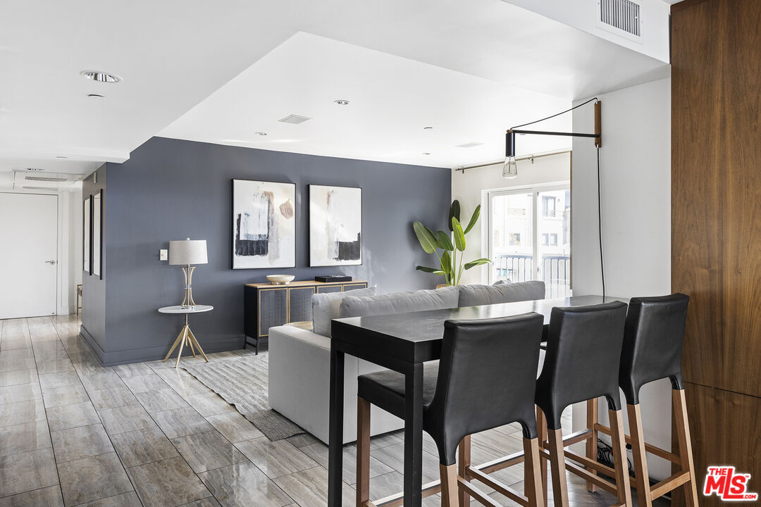 724 S Westgate Ave Unit: PH1