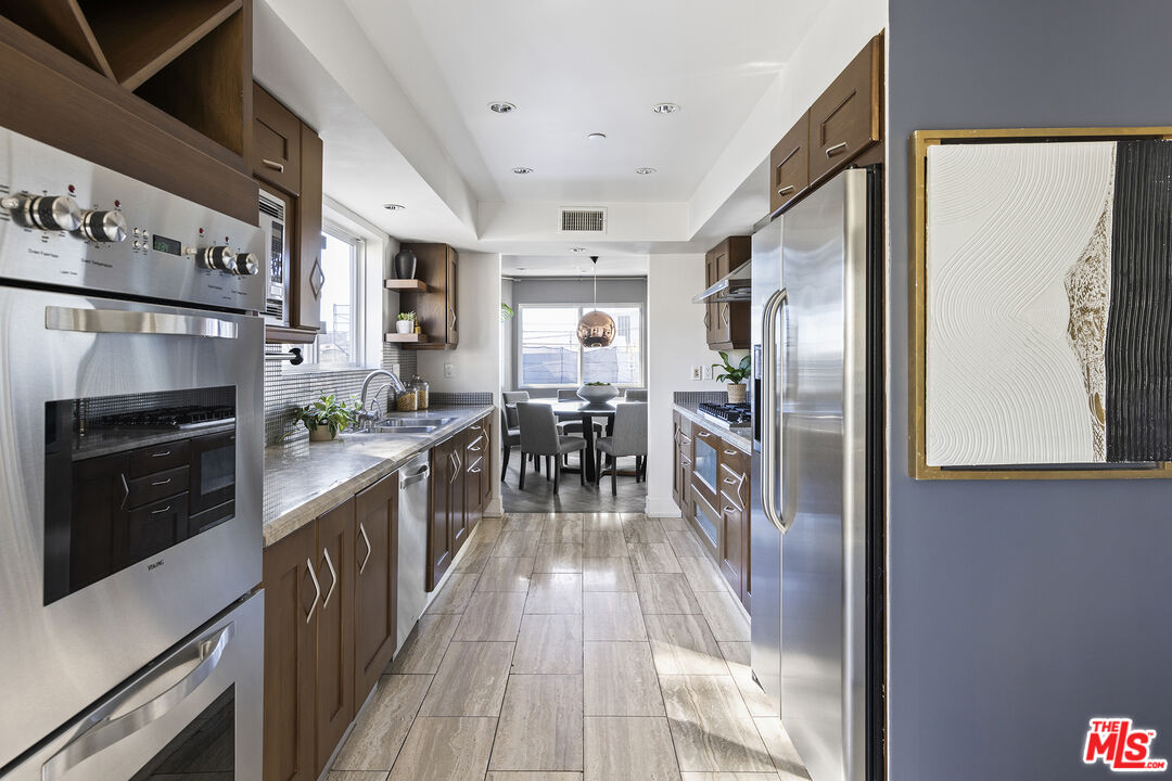 724 S Westgate Ave Unit: PH1